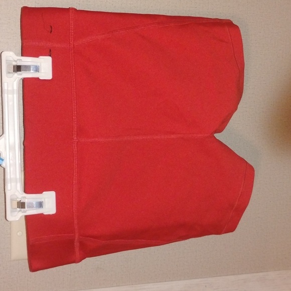 *SOLD*🌸Under Armour Red Reversible Athletic Shorts Small - Picture 4 of 8